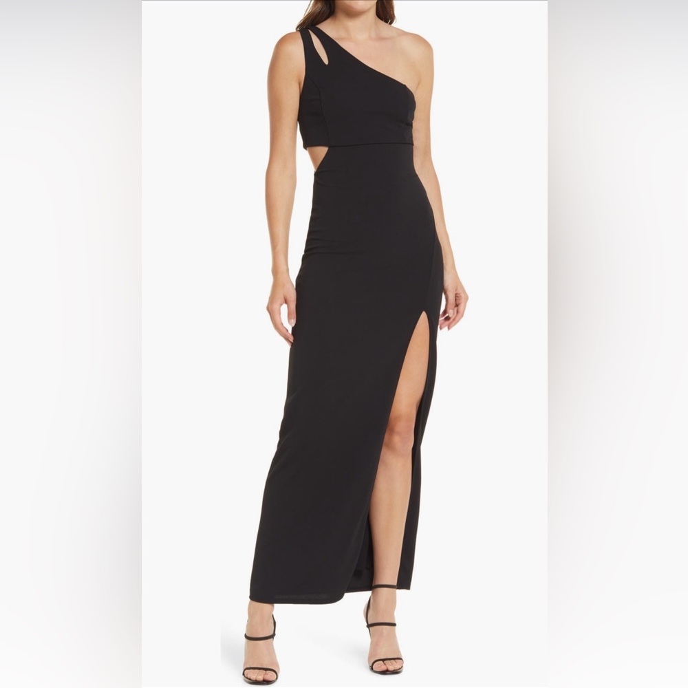 Lulu’s Simply Beautiful One Shoulder Column Gown